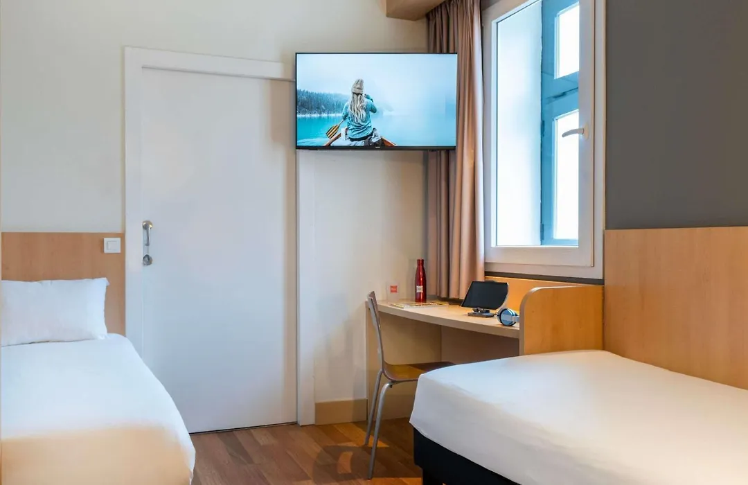 Ibis Barcelona Meridiana-1